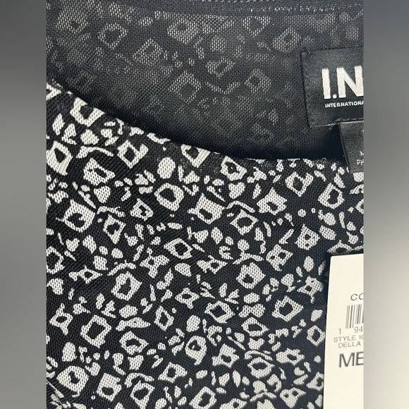 INC International Concepts Black and White Printed Mesh Sleeveless Tank Size M - Picture 6 of 12
